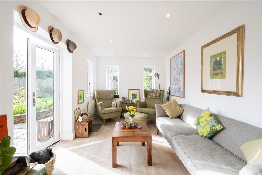 Property photo 3 of 25 Ajt_1627.Jpg