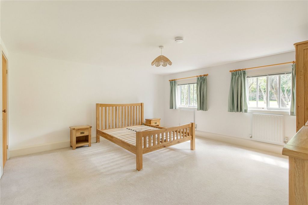 Property photo 3 of 13 Principal Bedroom