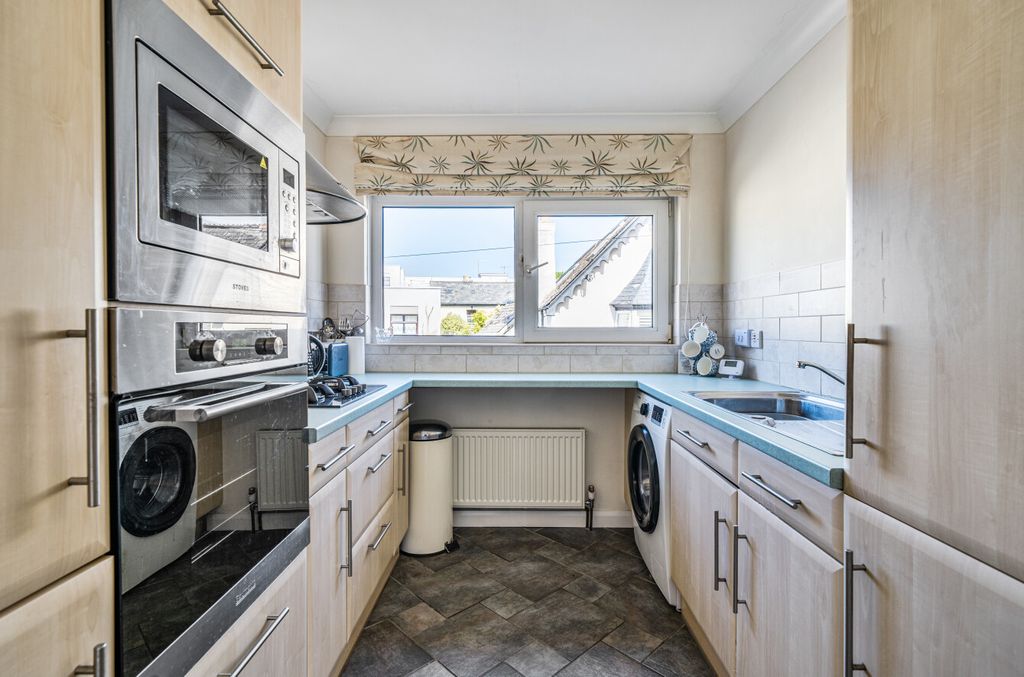 Property photo 2 of 18 1294428-12-682c55...