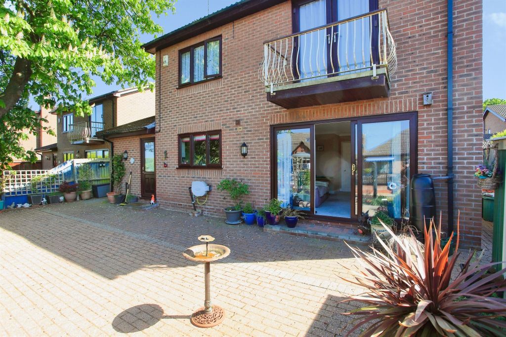 Property photo 2 of 15