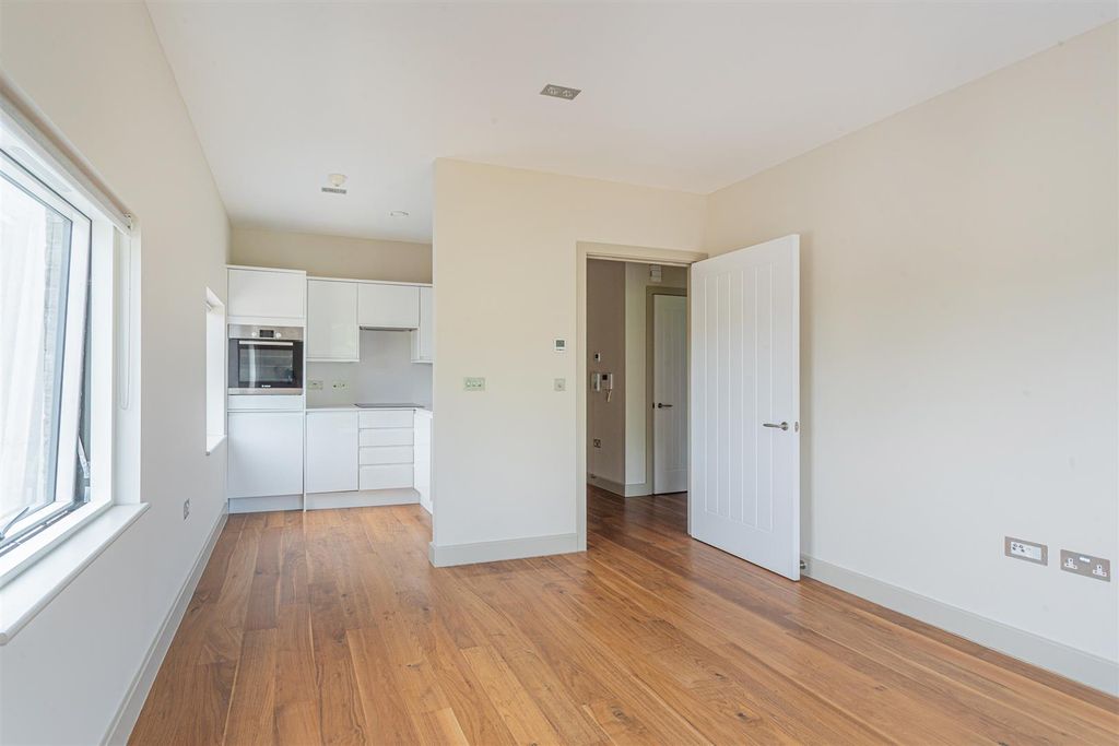 Property photo 3 of 9 A05I8824.Jpg