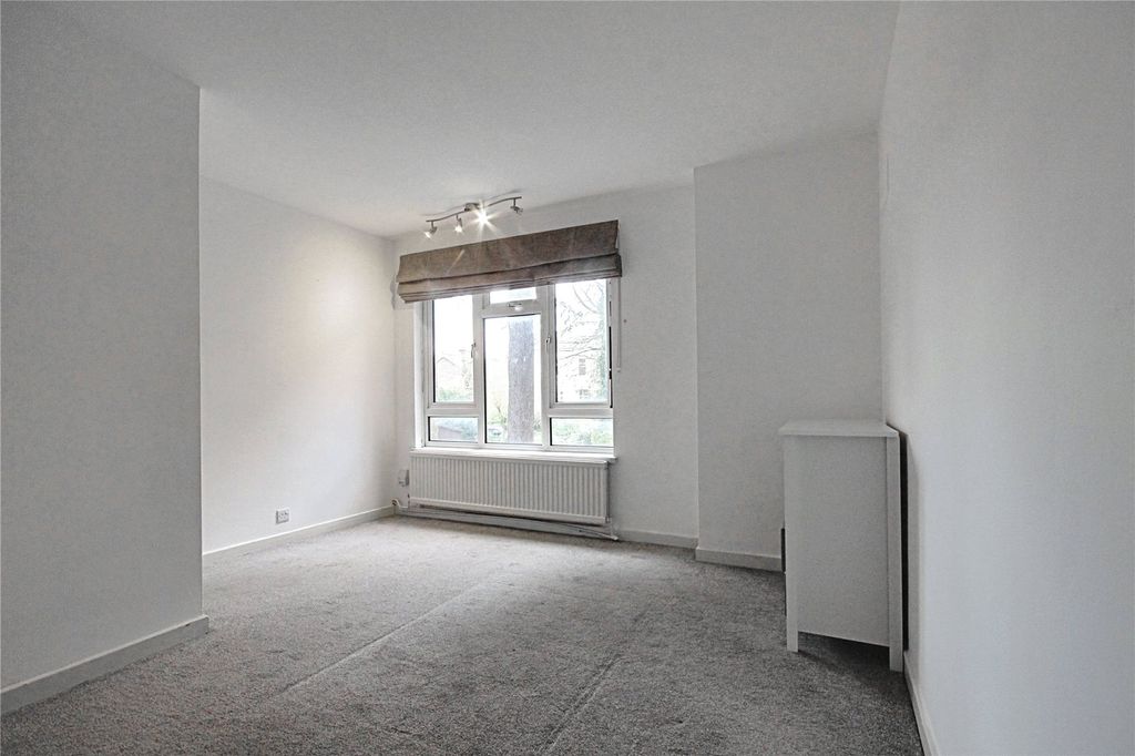 Property photo 2 of 11 Picture No. 08