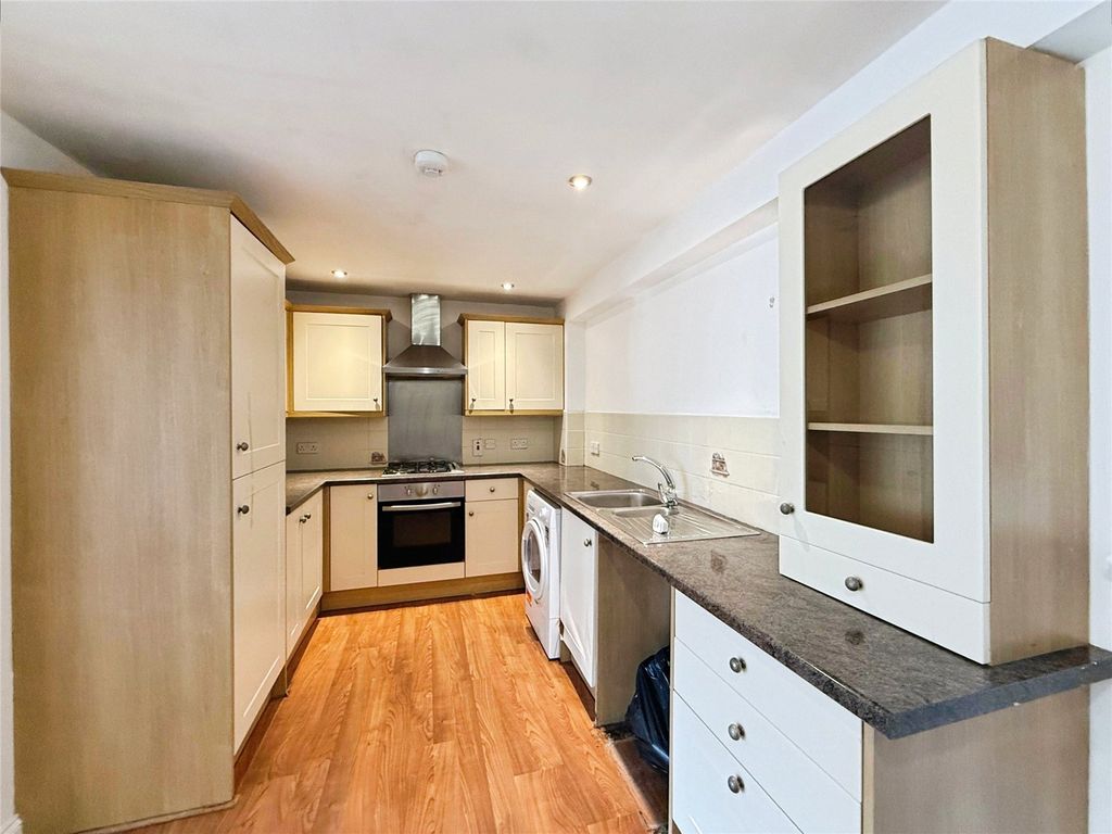 Property photo 3 of 10 Picture No. 02