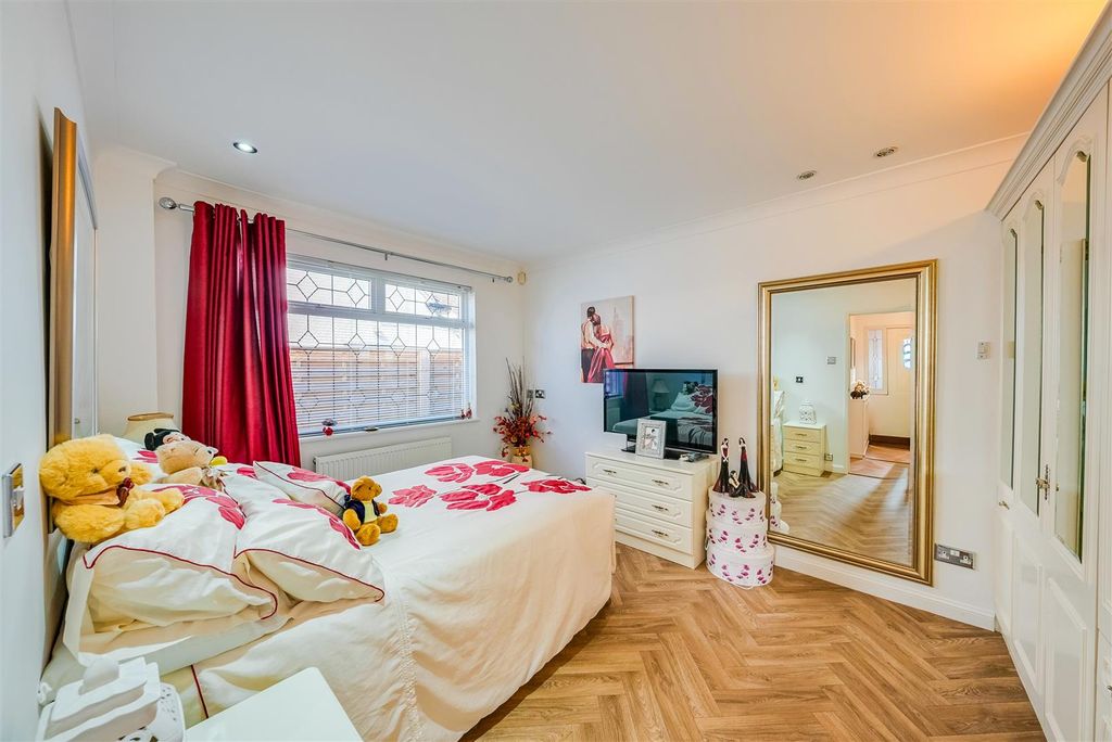 Additional image 5 of 4 bed detached bungalow for saleGorsewood Road, Hartley, Longfield DA3