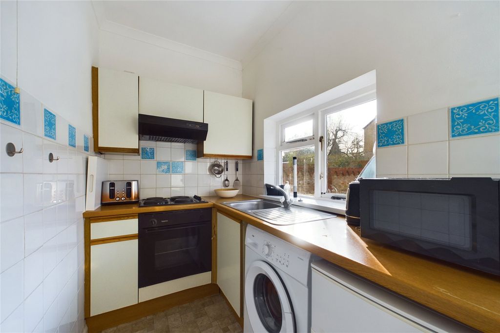 Property photo 2 of 8 Picture No. 16