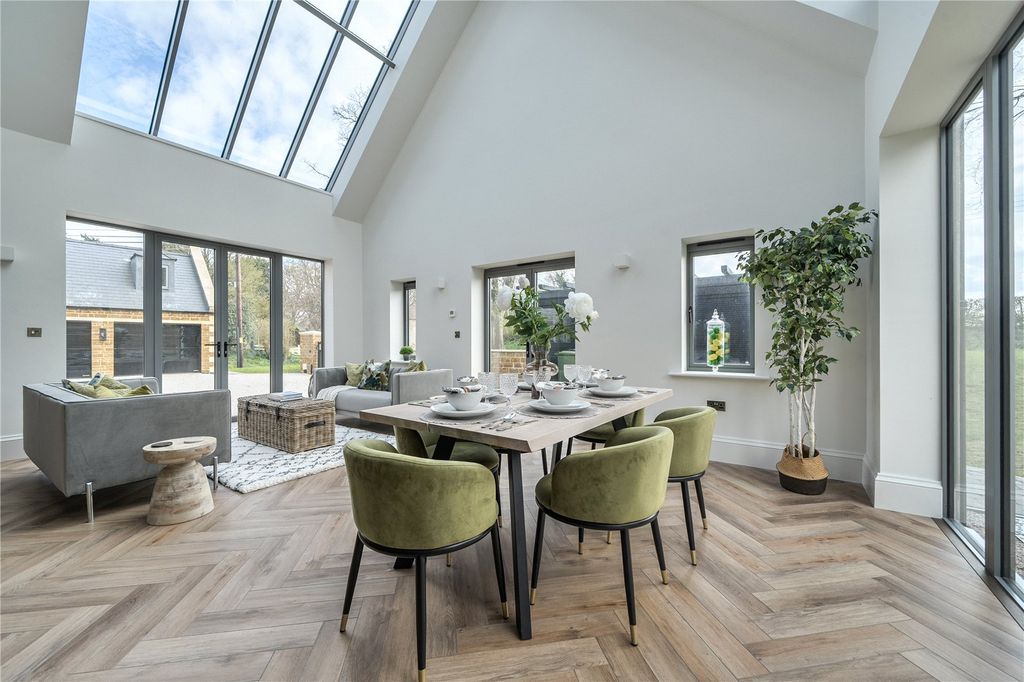 Property photo 3 of 28 Vaulted Dining Area
