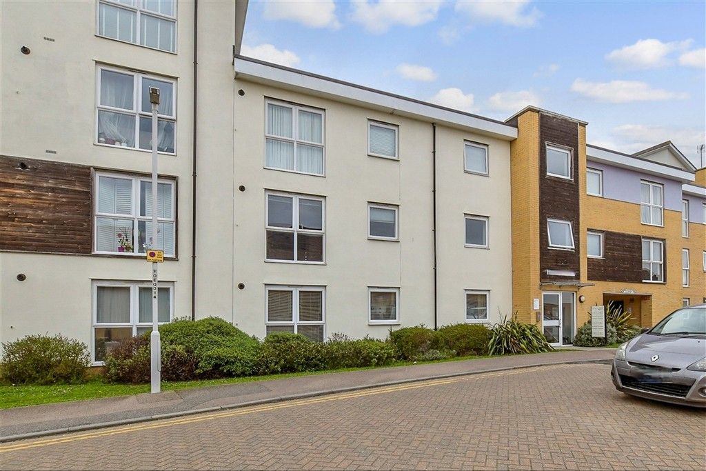 Property photo 1 of 9 Web