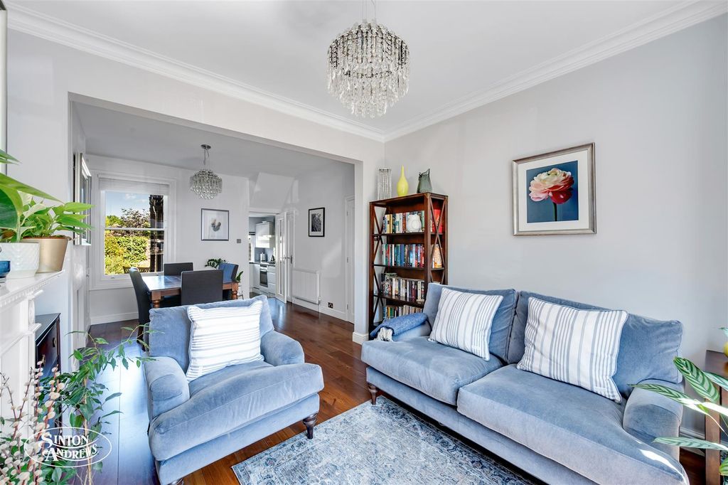Property photo 3 of 12 144 Northcroft Road-4.Jpg