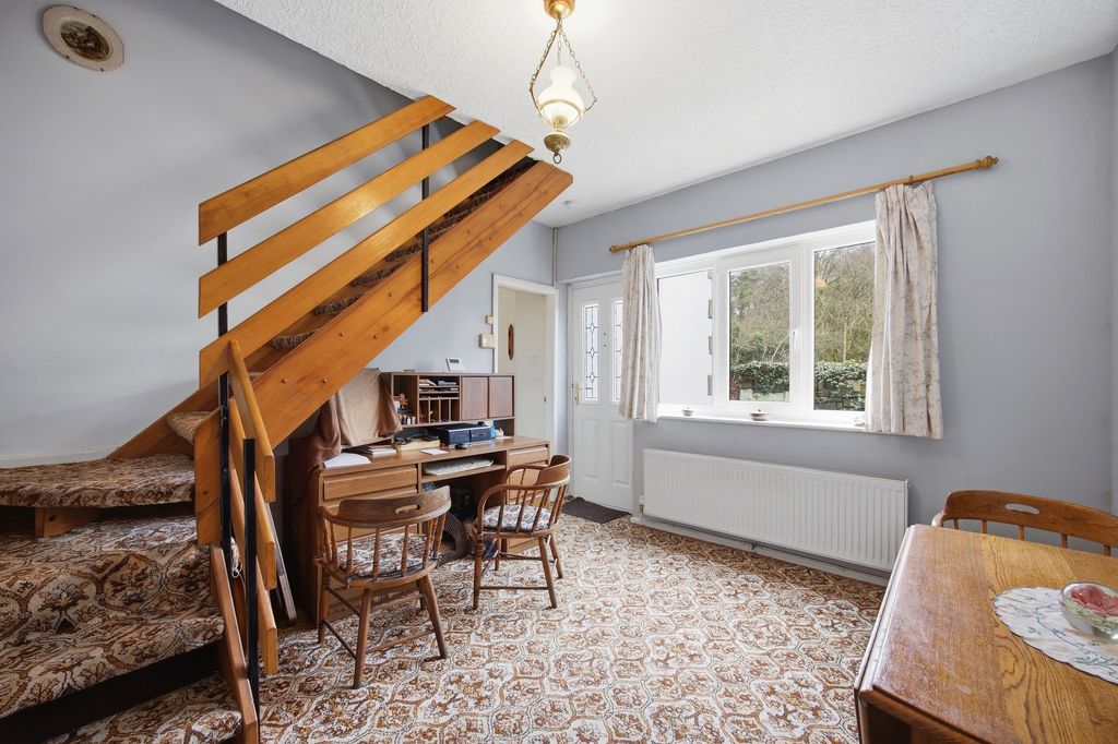 Property photo 3 of 28