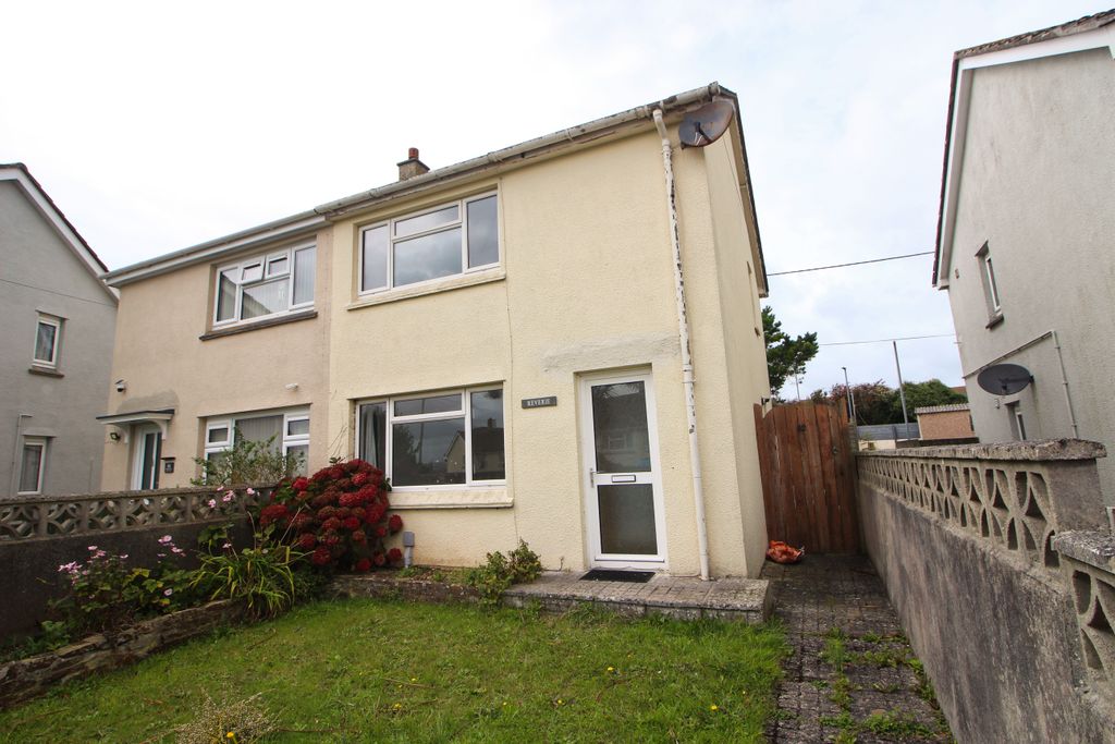 Property photo 1 of 10 Front