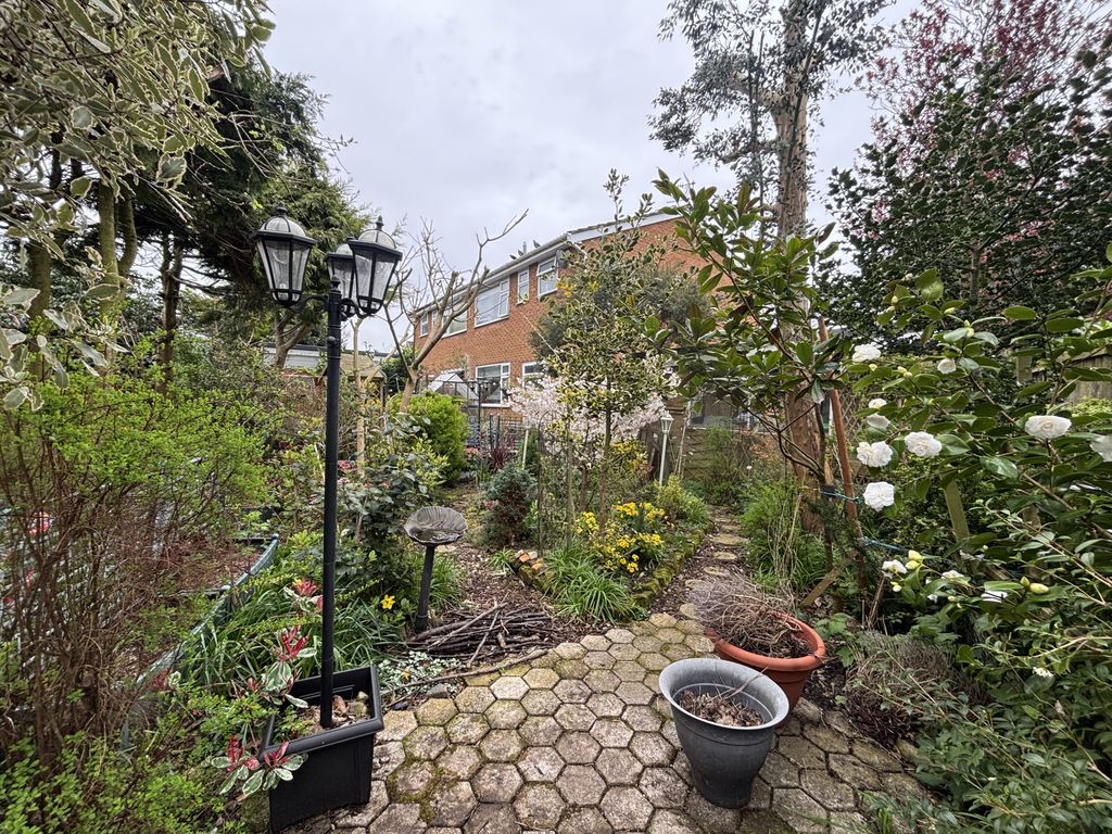 Property photo 2 of 22