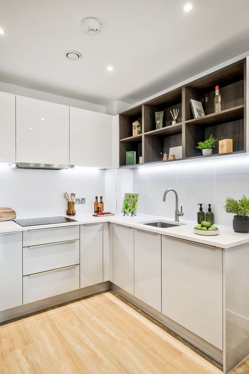 Property photo 1 of 17 1B Showhome