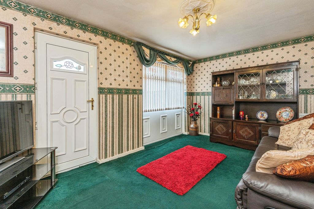 Property photo 3 of 16