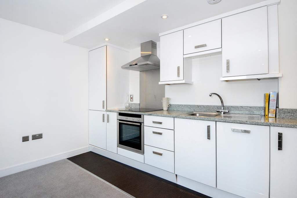 Property photo 2 of 10 Kitchen