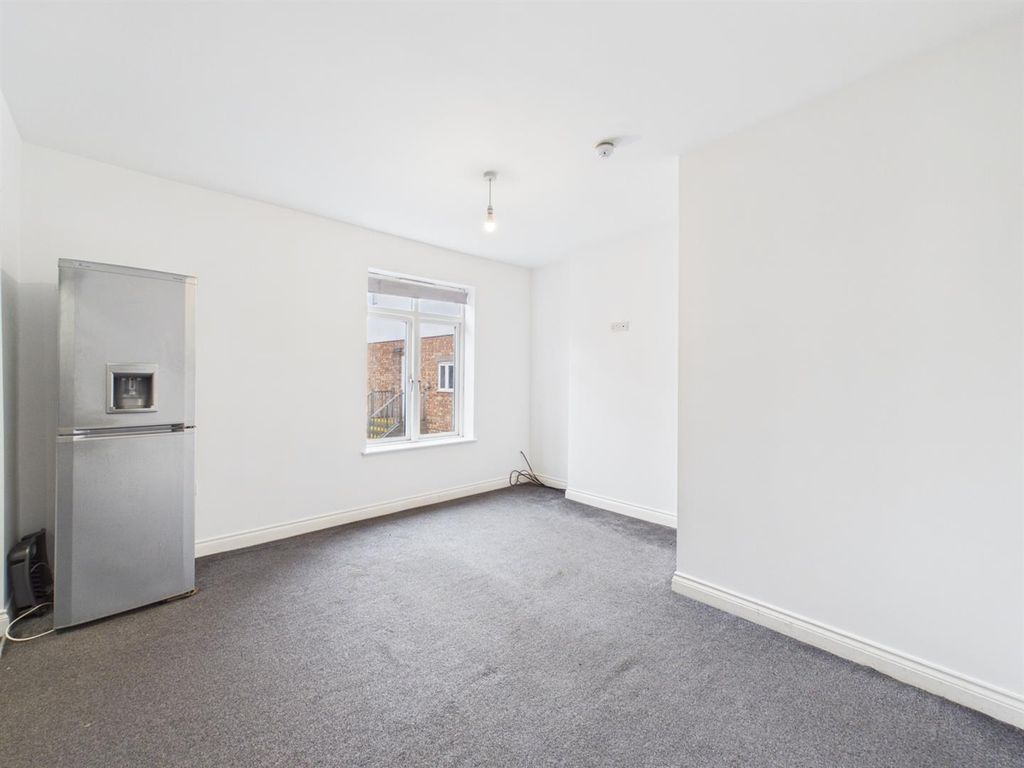 Property photo 3 of 10 Cam02391G0-Pr0236-Still003.Jpg
