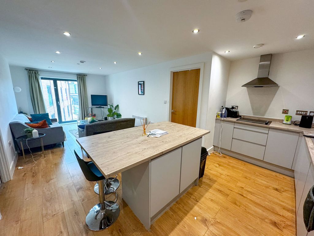 Property photo 2 of 20 Leyalandhouse76Img_2262_Edited.Jpg