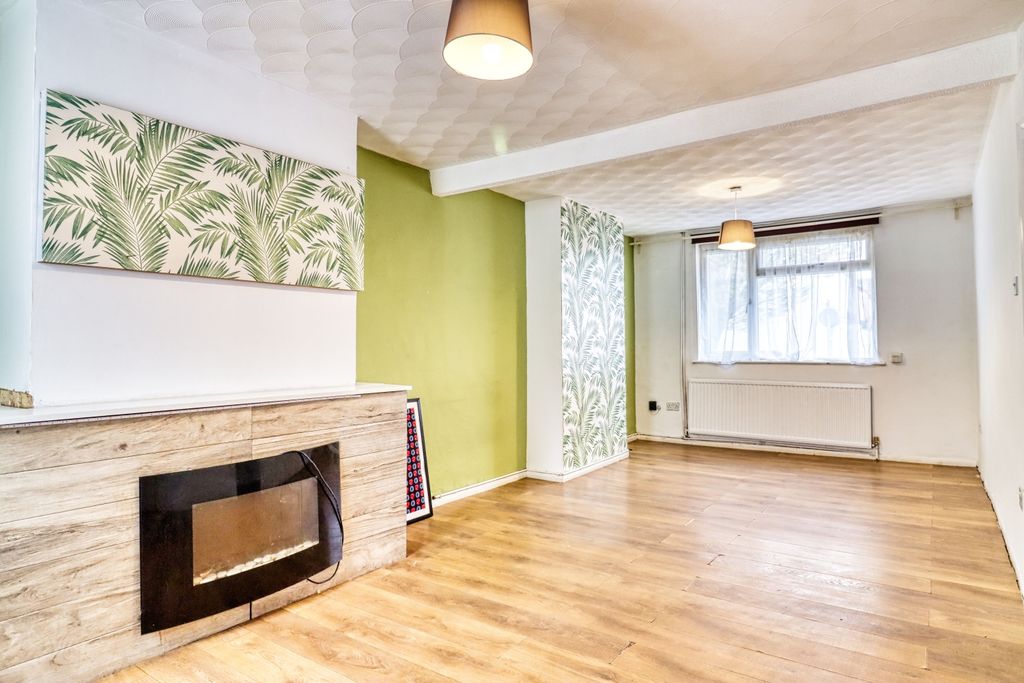 Property photo 2 of 12 Lounge - Diner