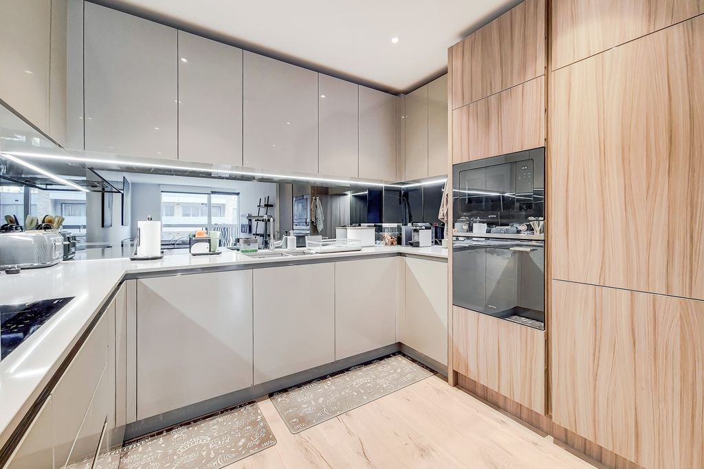 Property photo 3 of 38 Kitchen