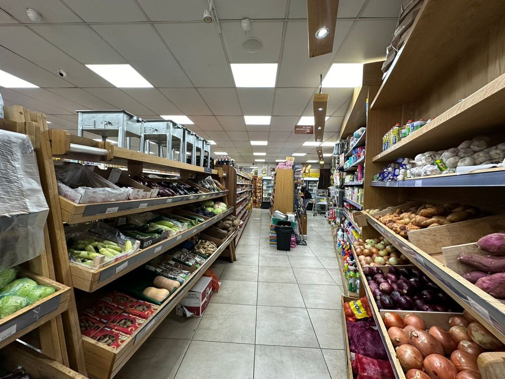 Property photo 2 of 7 Pinner Shop Indoor