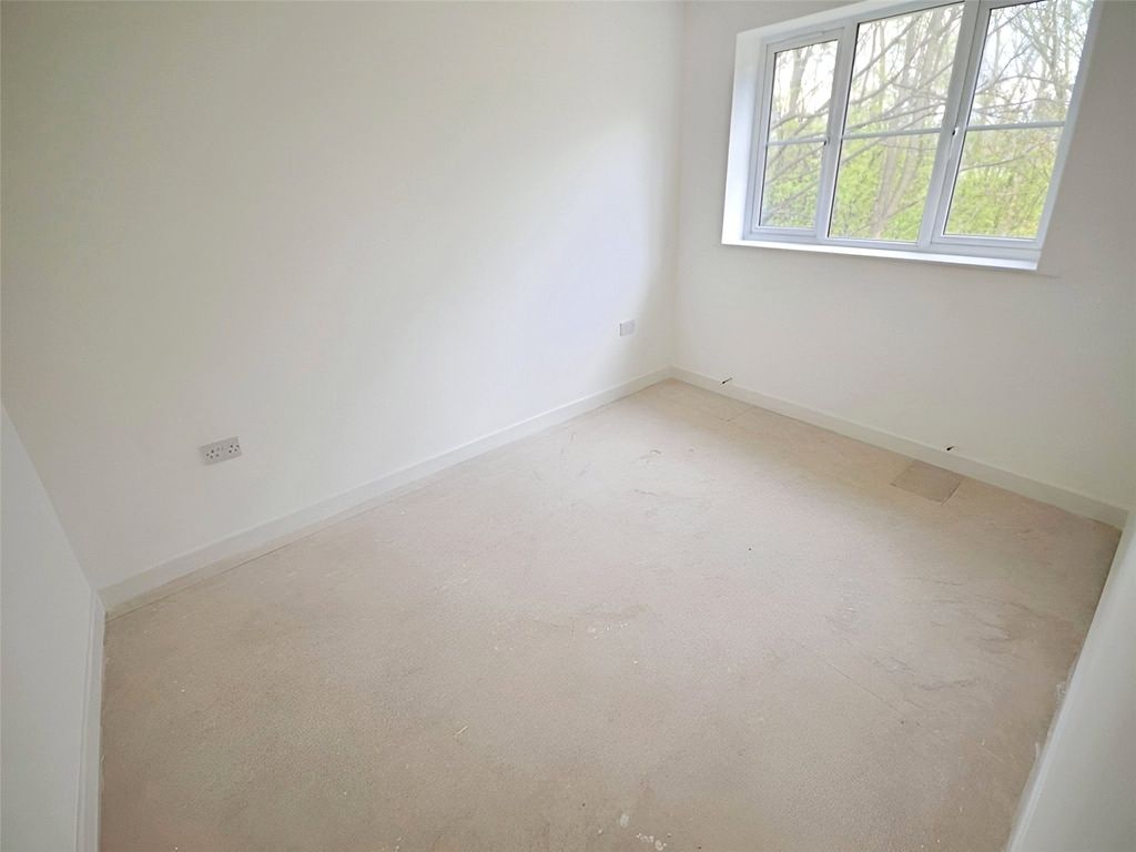 Property photo 3 of 9 Bedroom