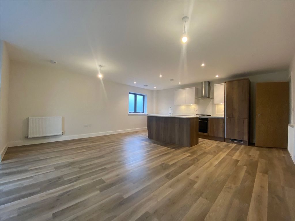 Property photo 2 of 14 Picture No. 18