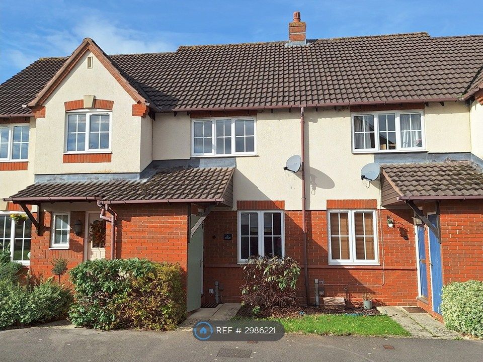 Property photo 1 of 7 47 Bramble Chase