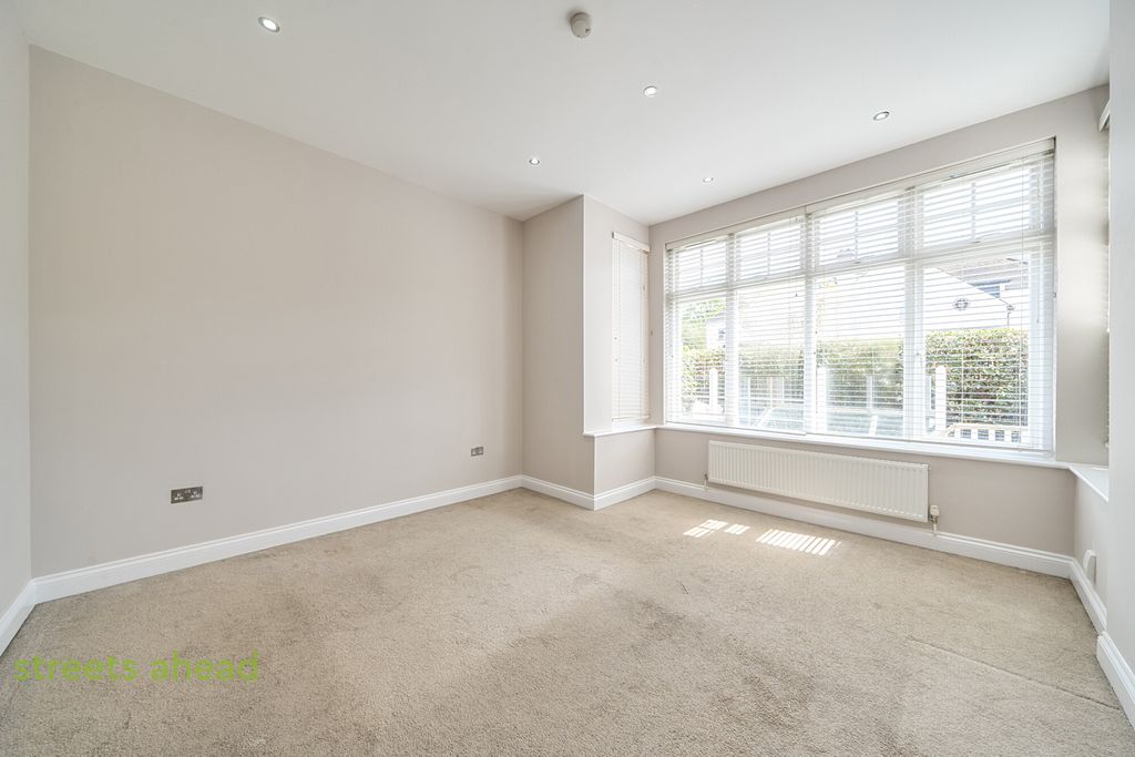 Property photo 3 of 16 A3d99Aab-6564-43F...