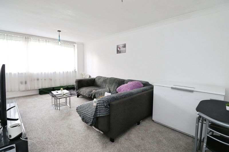 Property photo 3 of 8 Photo 9