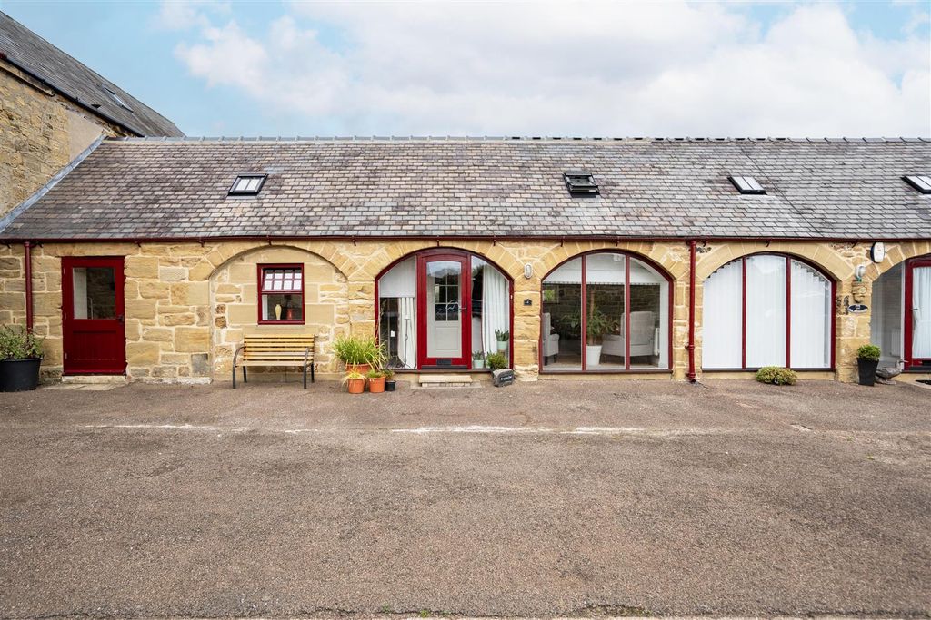 Property photo 1 of 10 Front External