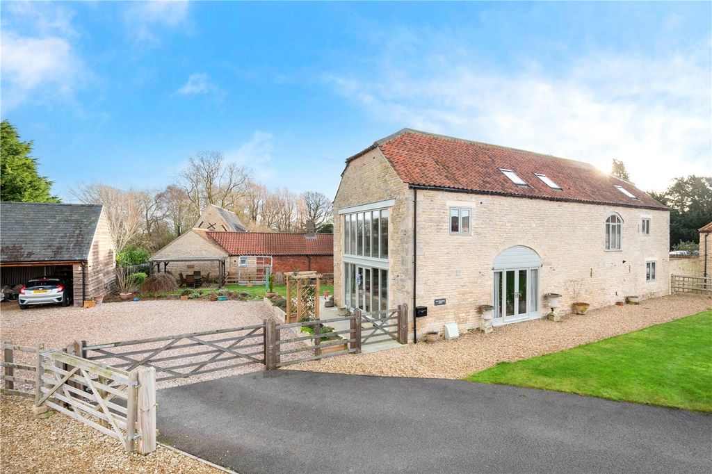 Property photo 1 of 18 Picture No. 04