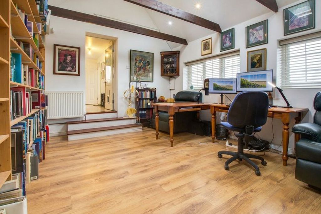 Additional image 15 of 5 bed semi-detached house for saleKnighton Road, Leicester LE2