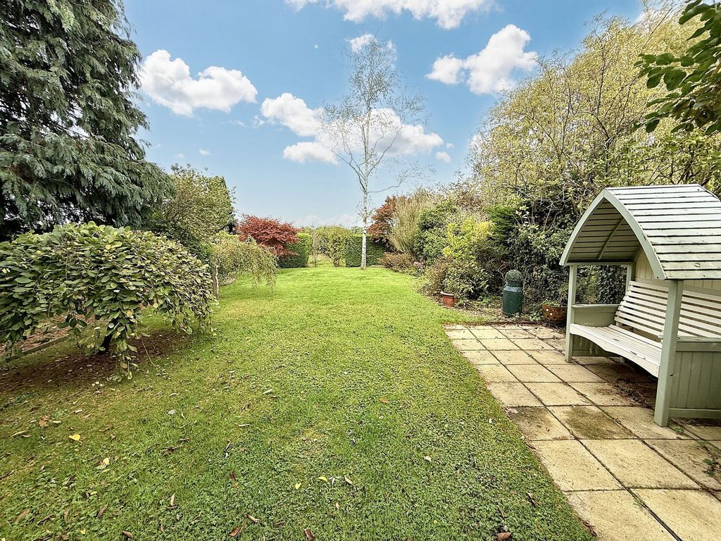 Property photo 2 of 37