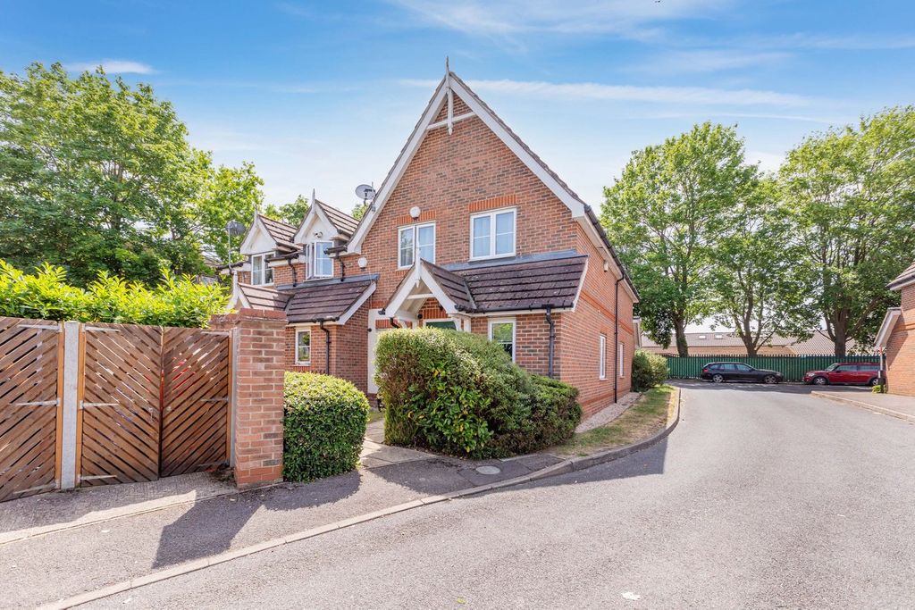 Property photo 1 of 11