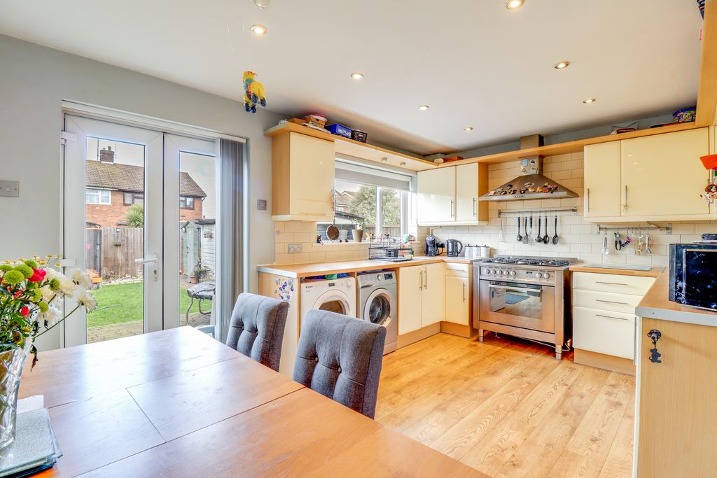 Property photo 2 of 15 Img_1716-Img_1718