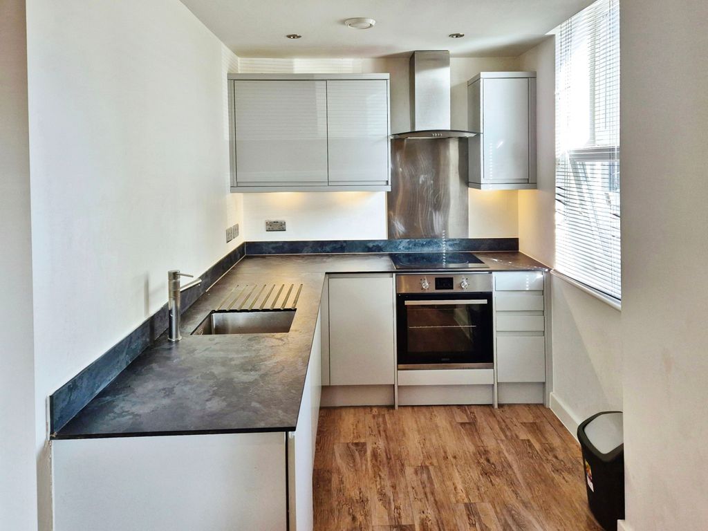 Property photo 2 of 5 Kitchen