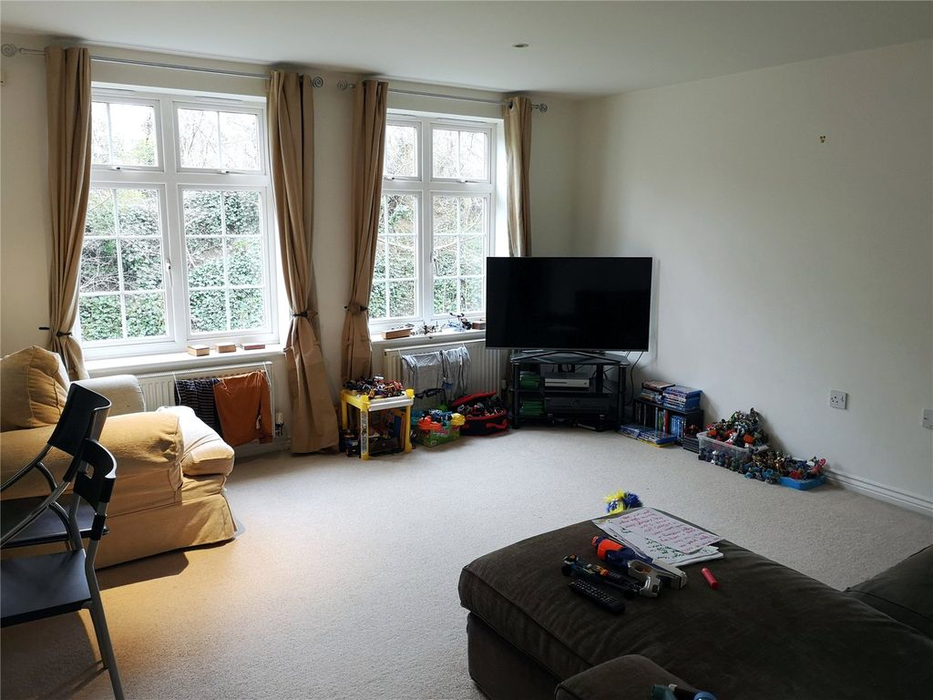 Property photo 2 of 11 Picture No. 10