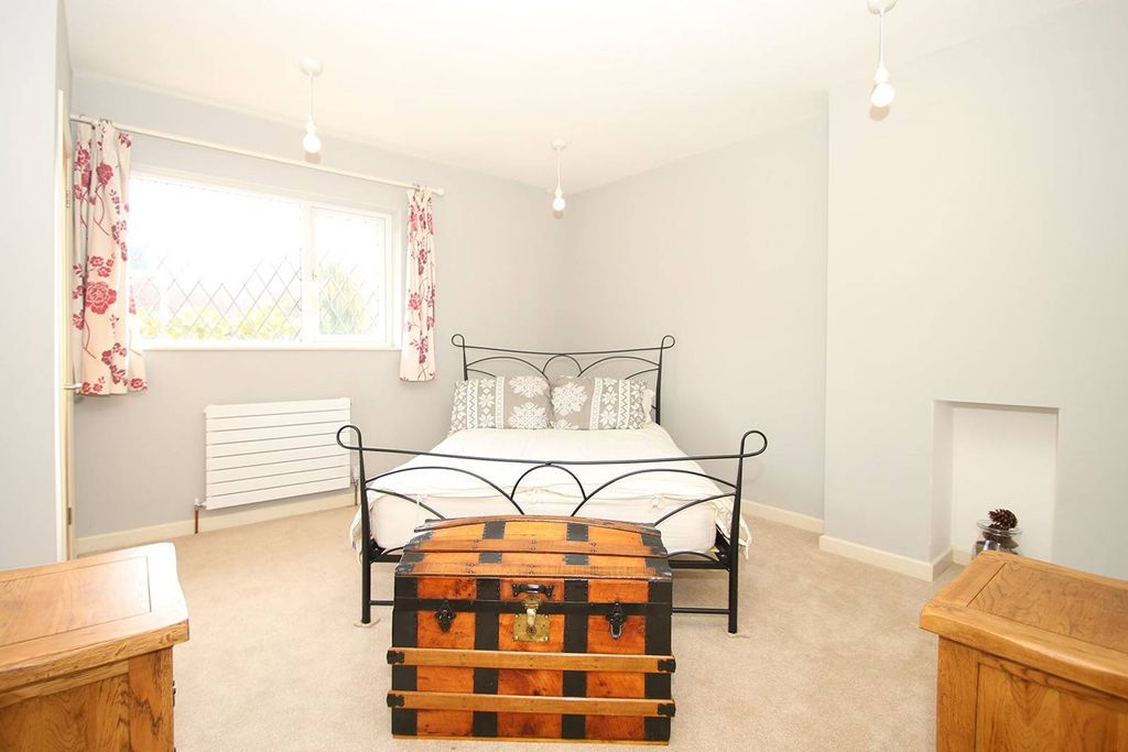 Property photo 3 of 4