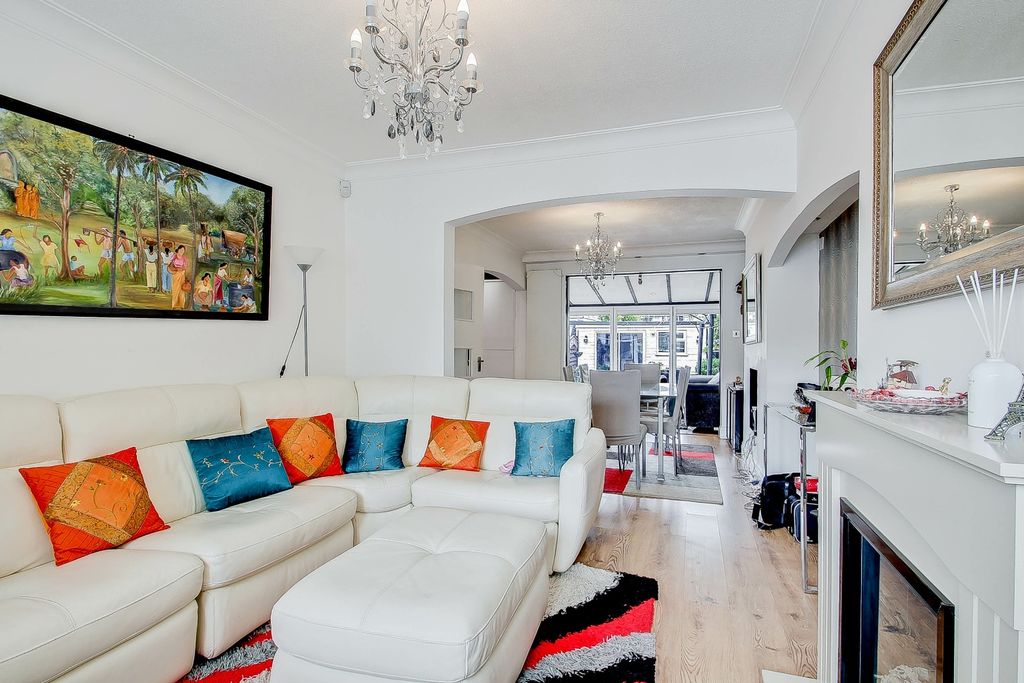 Property photo 2 of 20 4187633