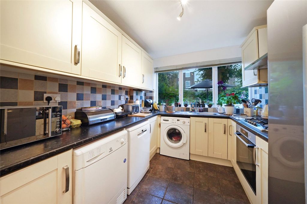 Property photo 2 of 14 Picture No. 02