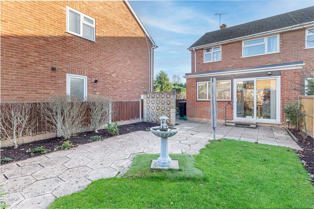 Property photo 2 of 22 Garden-3.Jpg