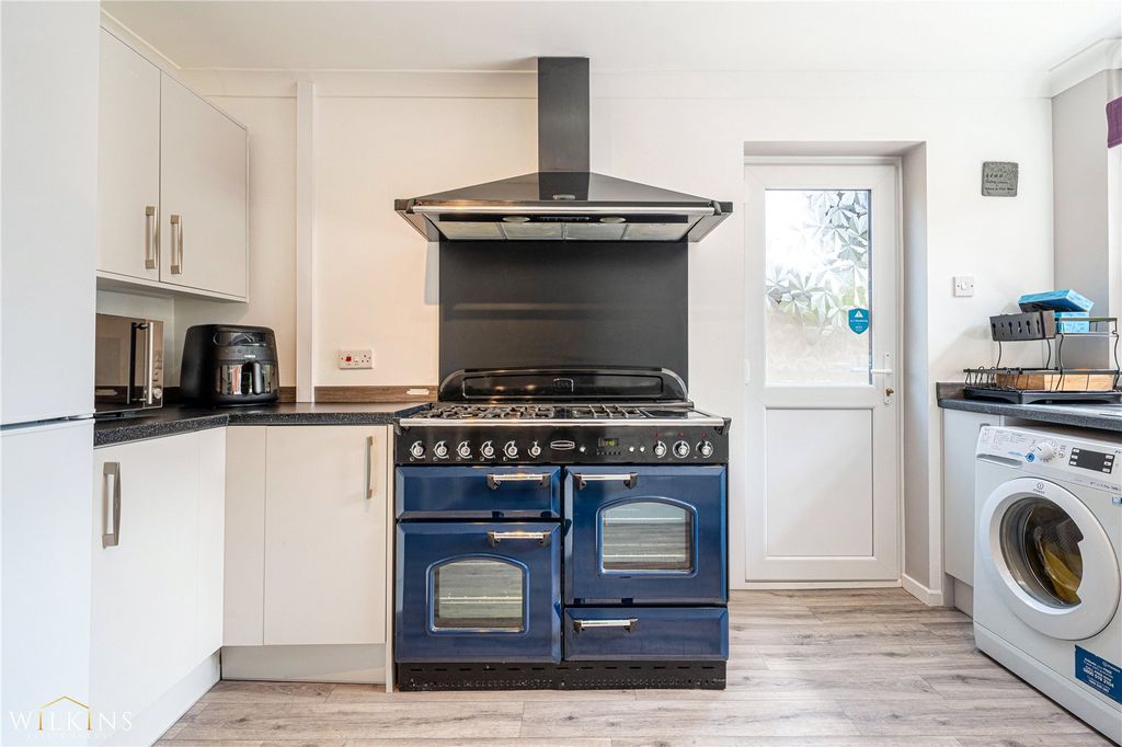 Property photo 3 of 36 Picture No. 09