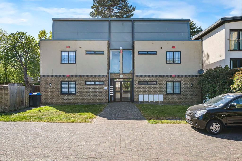 Property photo 1 of 14 External