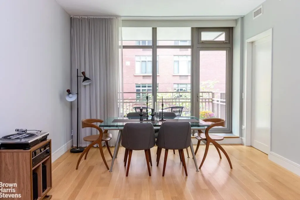 Property photo 3 of 12 <Alttext/>