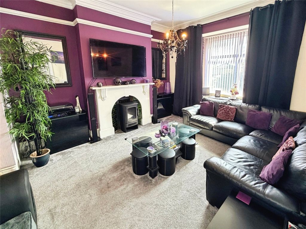 Property photo 2 of 47 Lounge