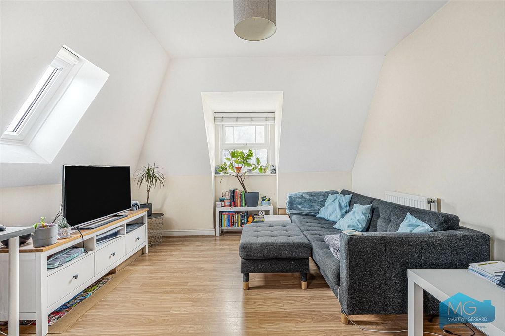 Property photo 2 of 16 Picture No. 03