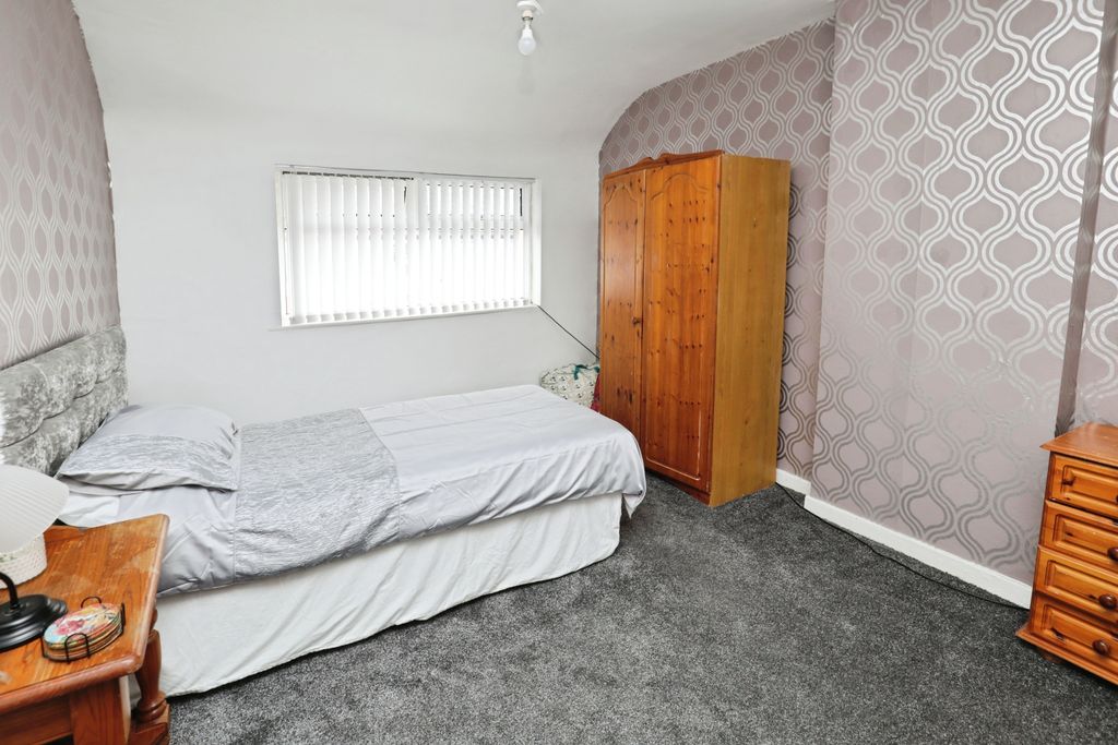 Property photo 3 of 21