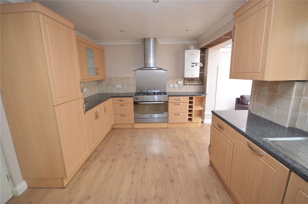 Property photo 3 of 13 Picture No. 10