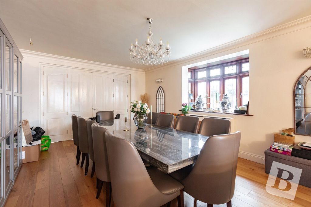 Property photo 3 of 31 Lounge/Diner