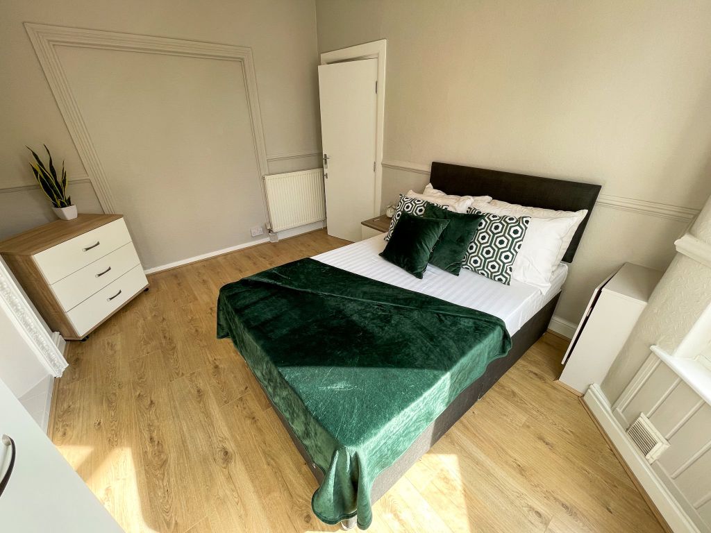 Property photo 1 of 7 File_011