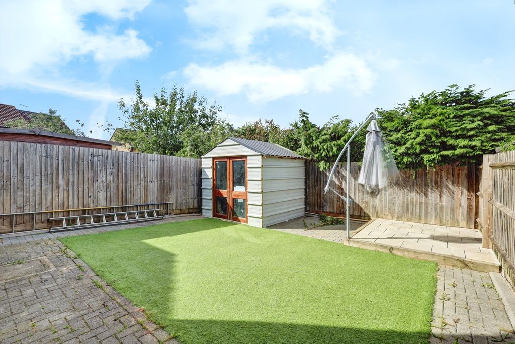 Property photo 3 of 15 Garden